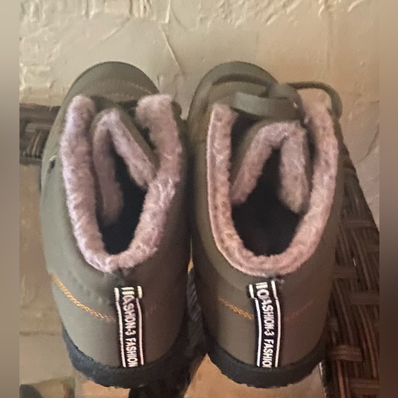 Fashion Boots - Picture 4 of 5